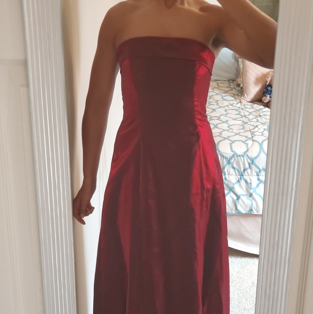 Formal Dress - Picture 2 of 3